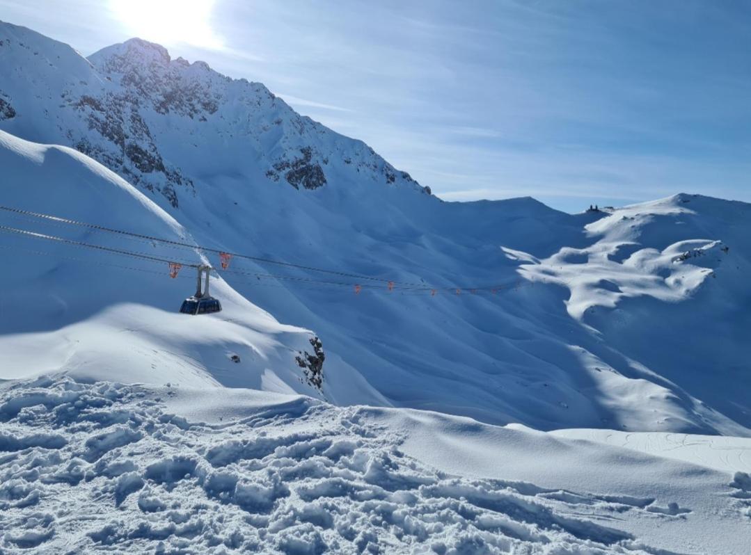 Fewo D'Rock Arosa- Center Of Nightlife By Nature Apartments Switzerland Phòng bức ảnh